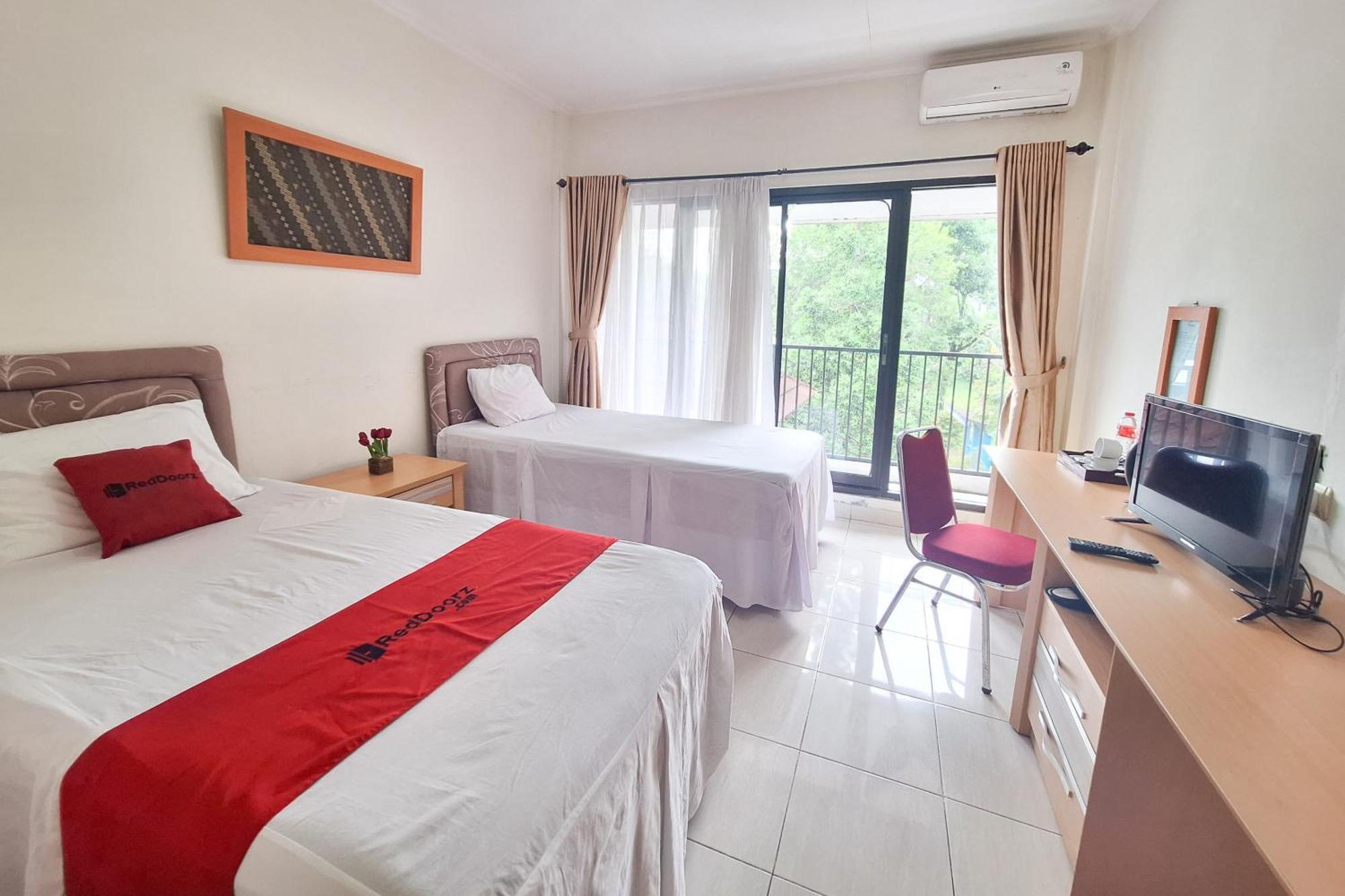 Reddoorz Resort At Tridaya Cisarua Puncak ภายนอก รูปภาพ