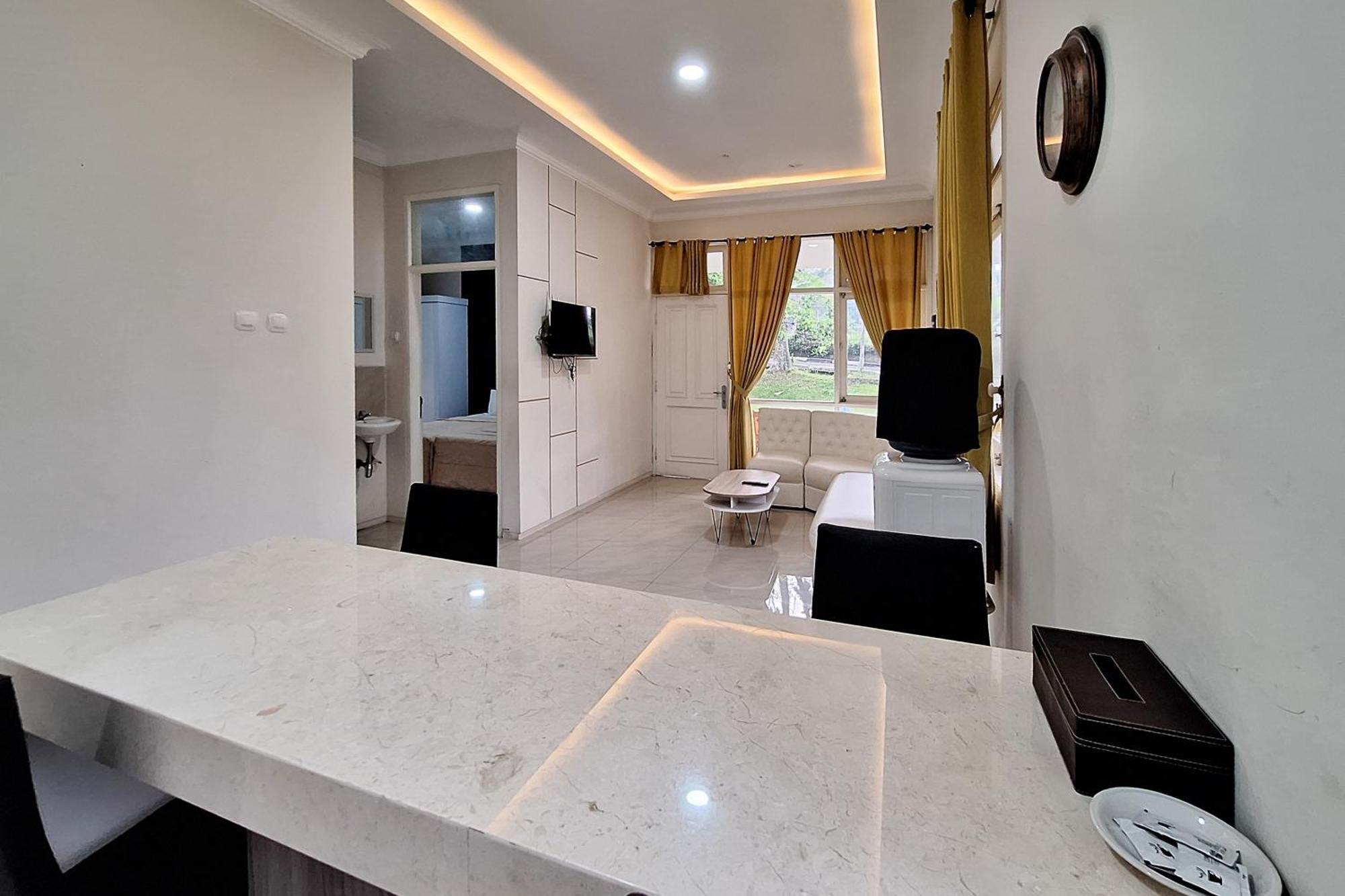 Reddoorz Resort At Tridaya Cisarua Puncak ภายนอก รูปภาพ
