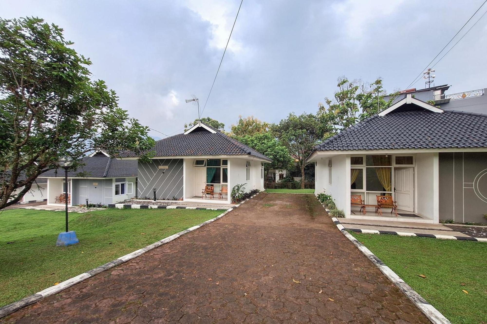 Reddoorz Resort At Tridaya Cisarua Puncak ภายนอก รูปภาพ